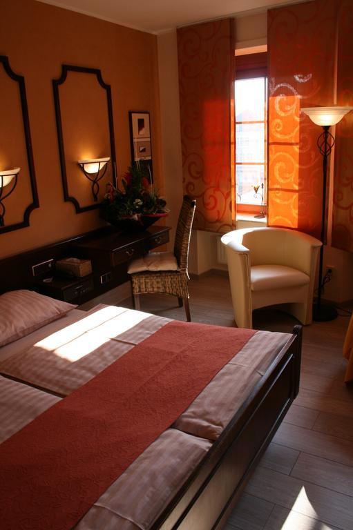 Le Pavillon Hotel Echternach Phòng bức ảnh